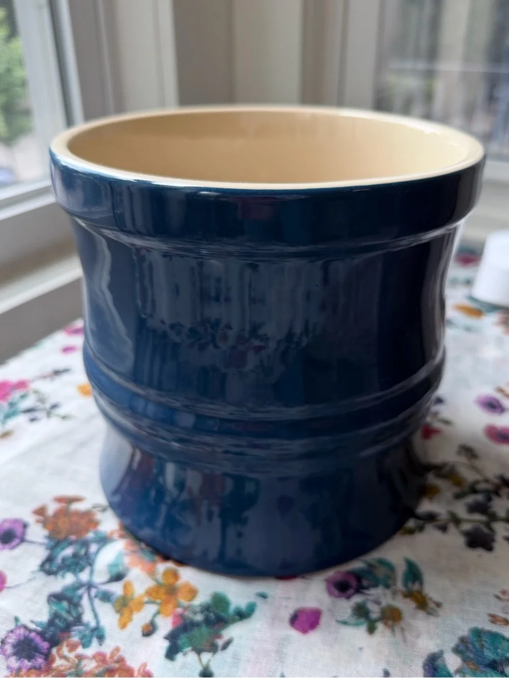 CHEFS Stoneware Navy Blue Utensil Crock Organizer w/ Divider 7.5”
